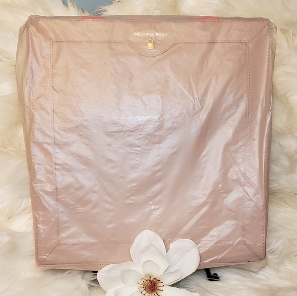 NWT Michael Kors Weekender Tote - Picture 6 of 6